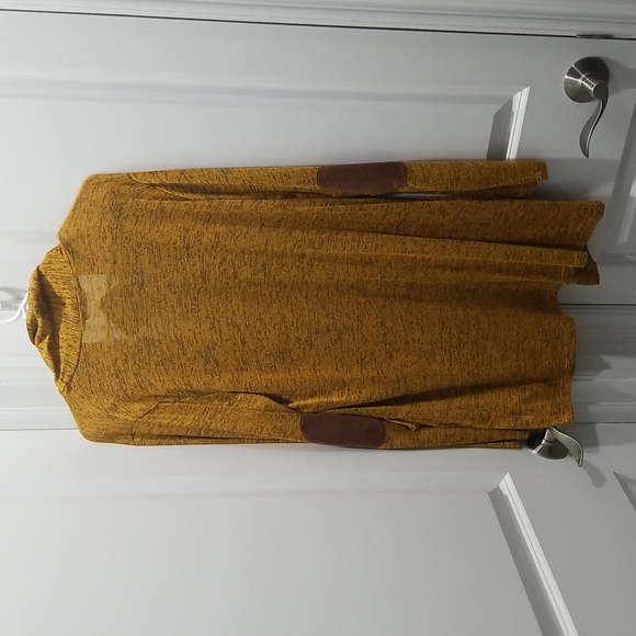 NWT Mustard Cardigan. Large - Picture 3 of 4